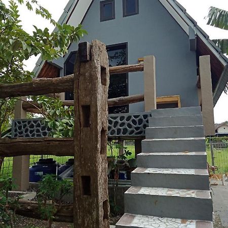 Joglopari Guesthouse Room 2 Bukan Untuk Pasangan Non Pasutri Tjepit Eksteriør billede